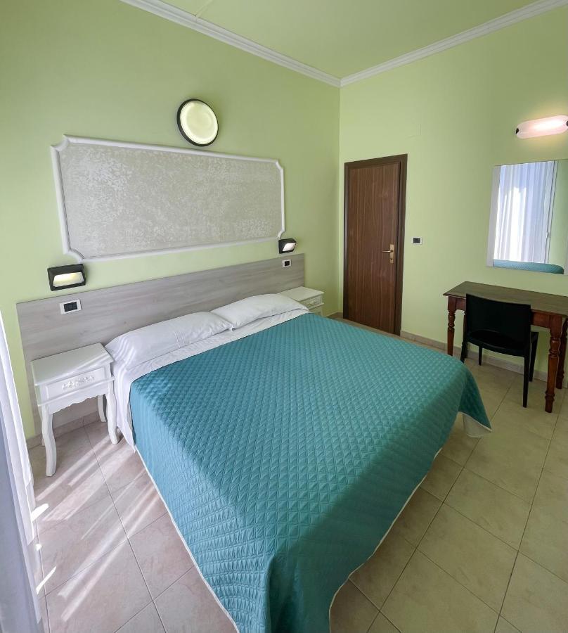 Hotel Liana ริมินี ภายนอก รูปภาพ