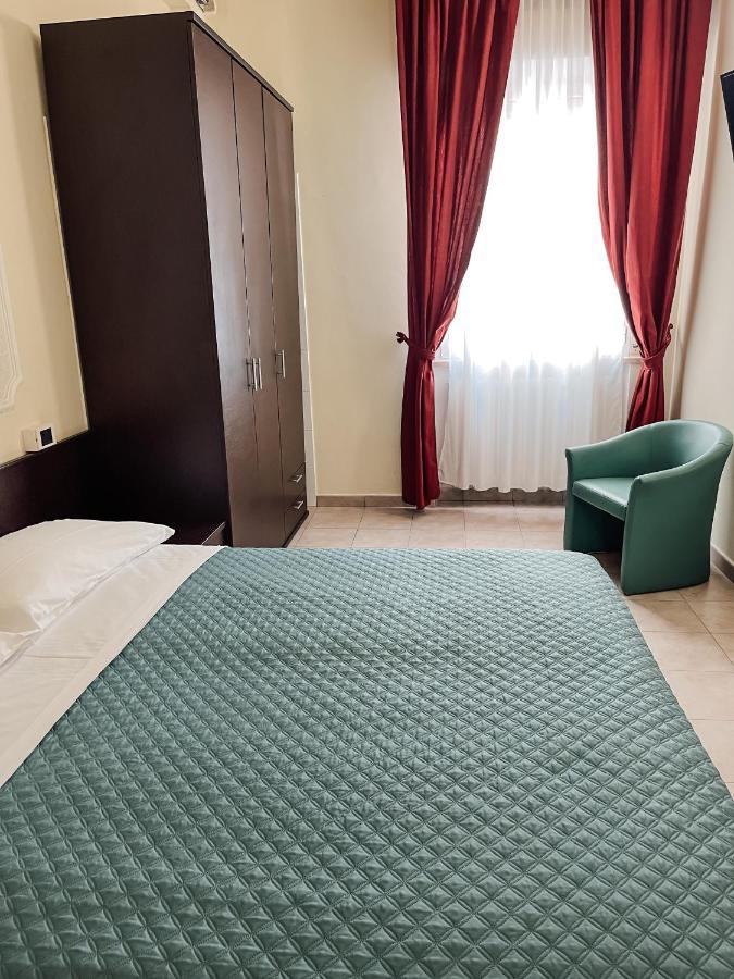 Hotel Liana ริมินี ภายนอก รูปภาพ